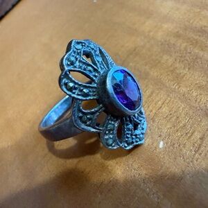 Elegant Silver and Purple Gemstone Ring